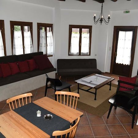 Miléai Karpofora Traditional Guesthouse מראה חיצוני תמונה